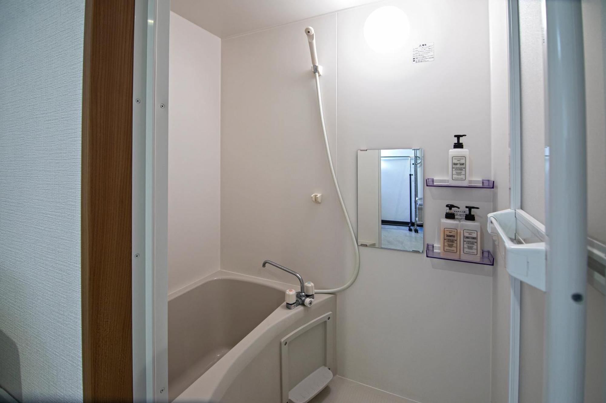 山house中津 最大10人 中津駅まで徒歩6分 梅田まで電車4分行ける！　 Apartment Осака Екстериор снимка